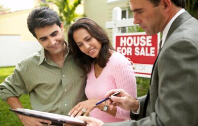 What is the best way to market a house for sale?
